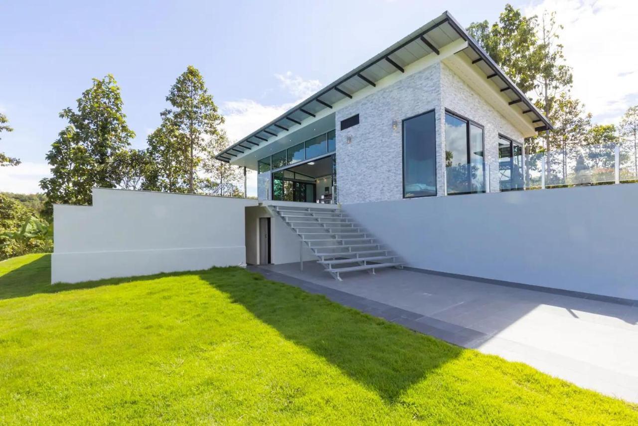 Stunning 3-Bed Villa In เชียงใหม่ ภายนอก รูปภาพ